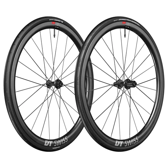 PHO_AAQZIX_ERC1100_WEB_SHO_003-media-ea52841f-query.9533373f.webp Roues vélo route DT Swiss ERC 1100 Dicut 700C CL 35mm – Image 1